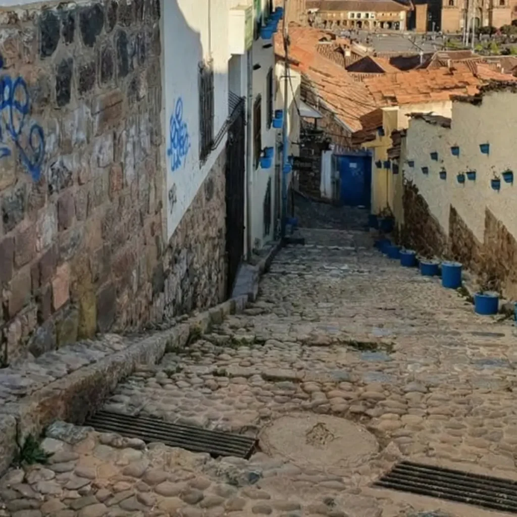 Top 5 calles de Cusco con historia, fotos y encanto 6 Calles de Cusco Resbalosa